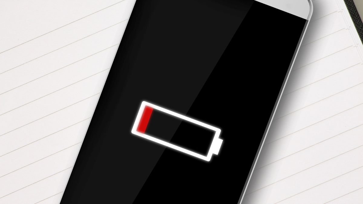 iphone battery yellow